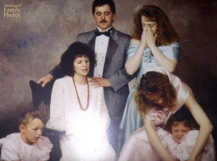 Your Family Portraits Are Too Monotonic%3F Check Out These Hilarious Pics 10