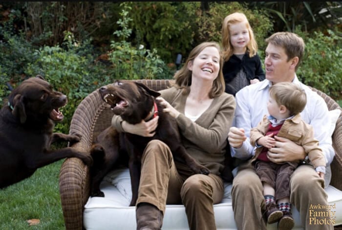 Your Family Portraits Are Too Monotonic%3F Check Out These Hilarious Pics 4