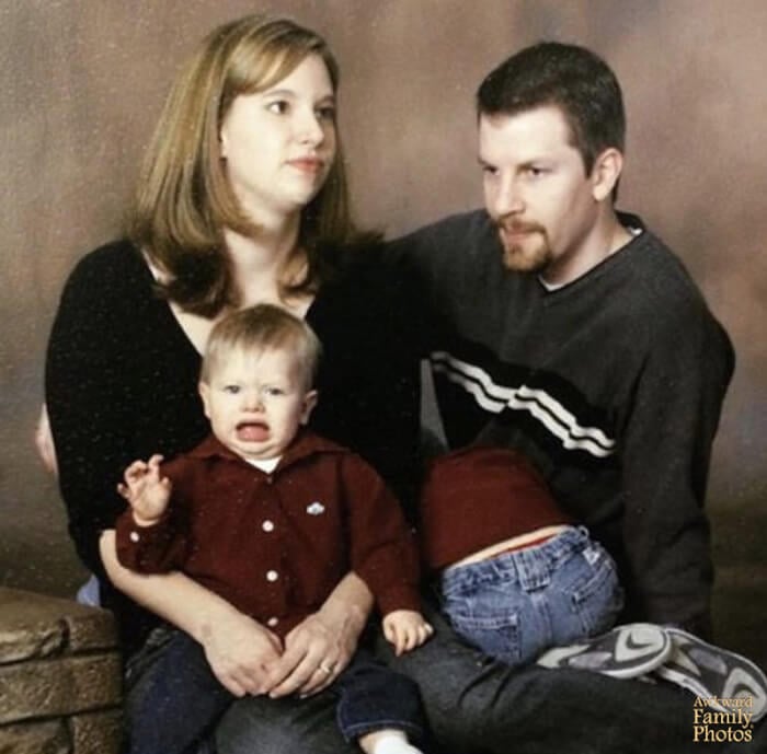 Your Family Portraits Are Too Monotonic%3F Check Out These Hilarious Pics 8
