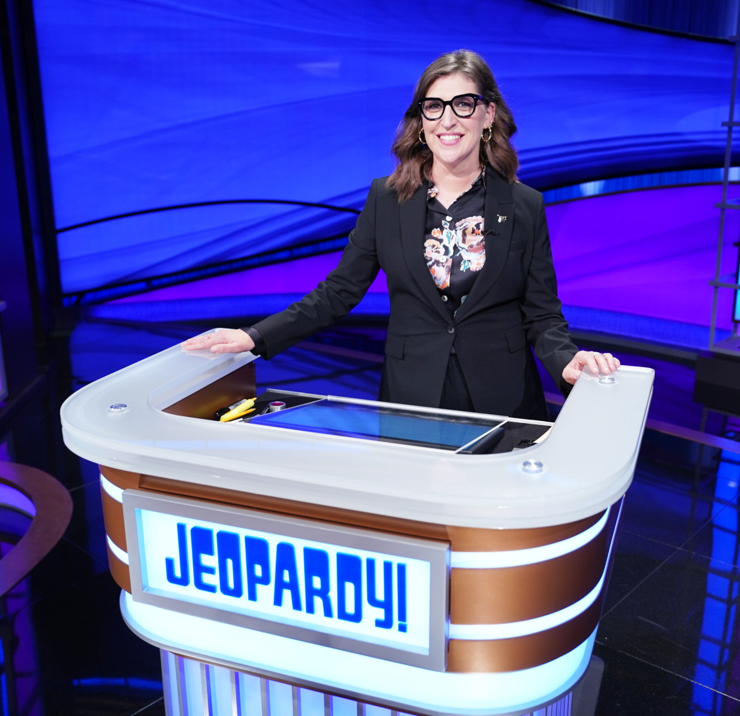 Mayim Bialik during quarterfinal on "Jeopardy!" on October 9, 2022 | Source: Getty Images