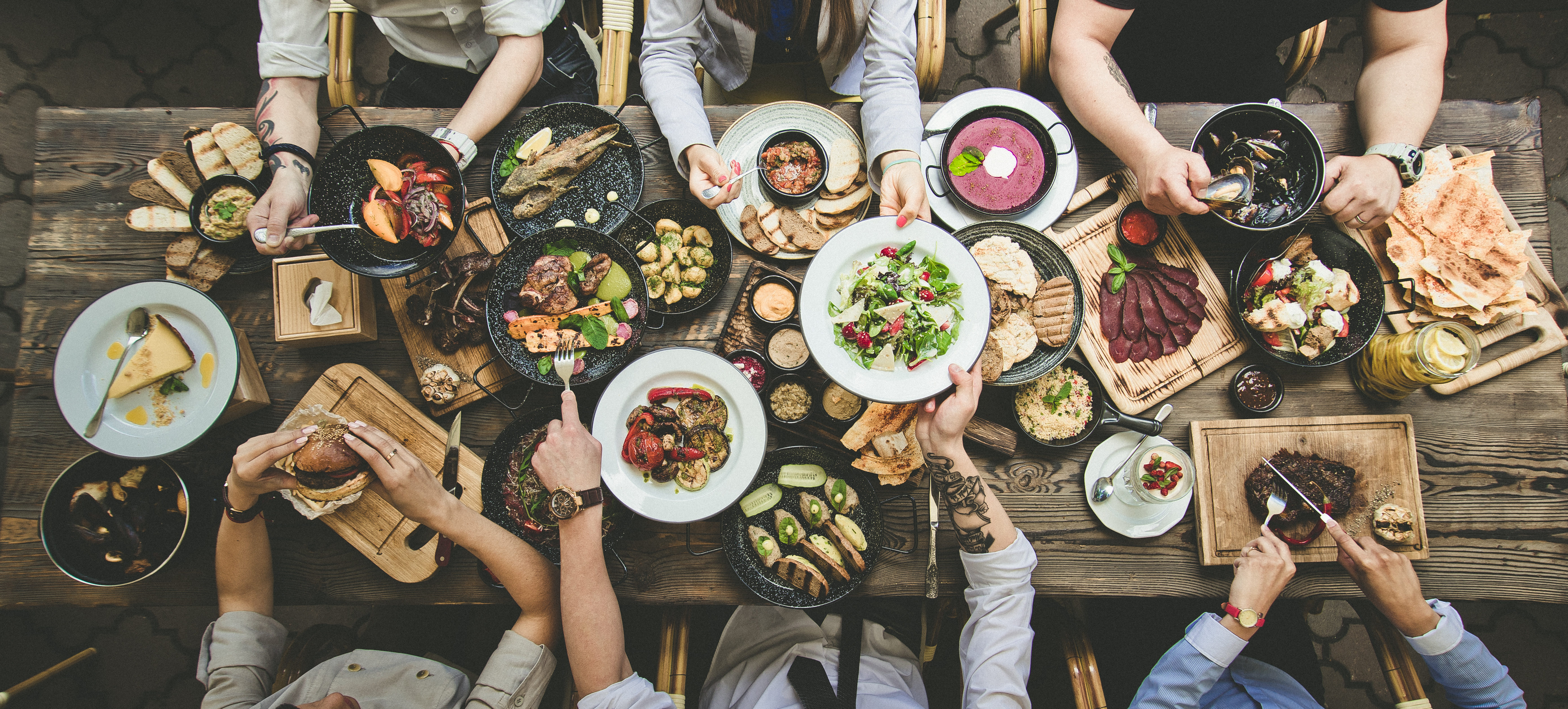 An extravagant restaurant dinner | Source: Shutterstock