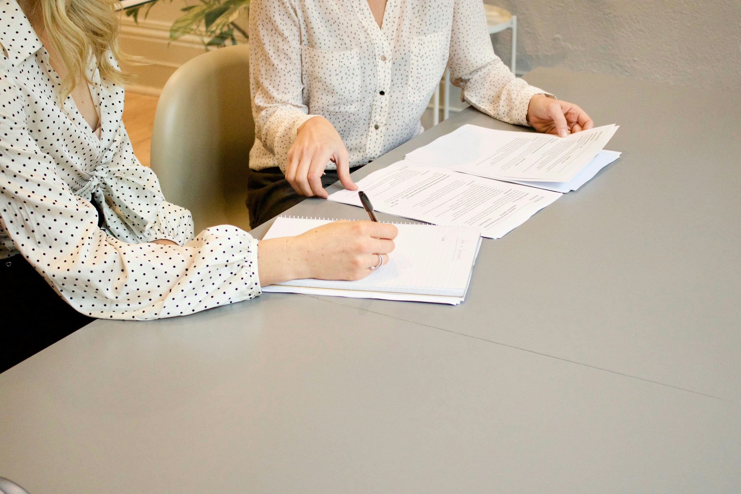 Woman with lawyer | Source: Unsplash