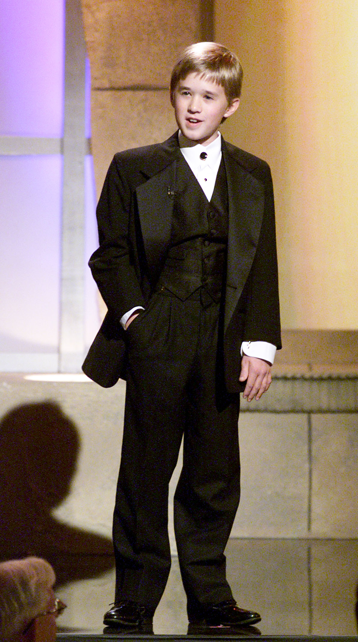 Haley Joel Osment at "Hollywood Salutes Bruce Willis: An American Cinematheque Tribute" at the Beverly Hilton Hotel on September 23, 2000 in Beverly Hills, California. | Source: Getty Images