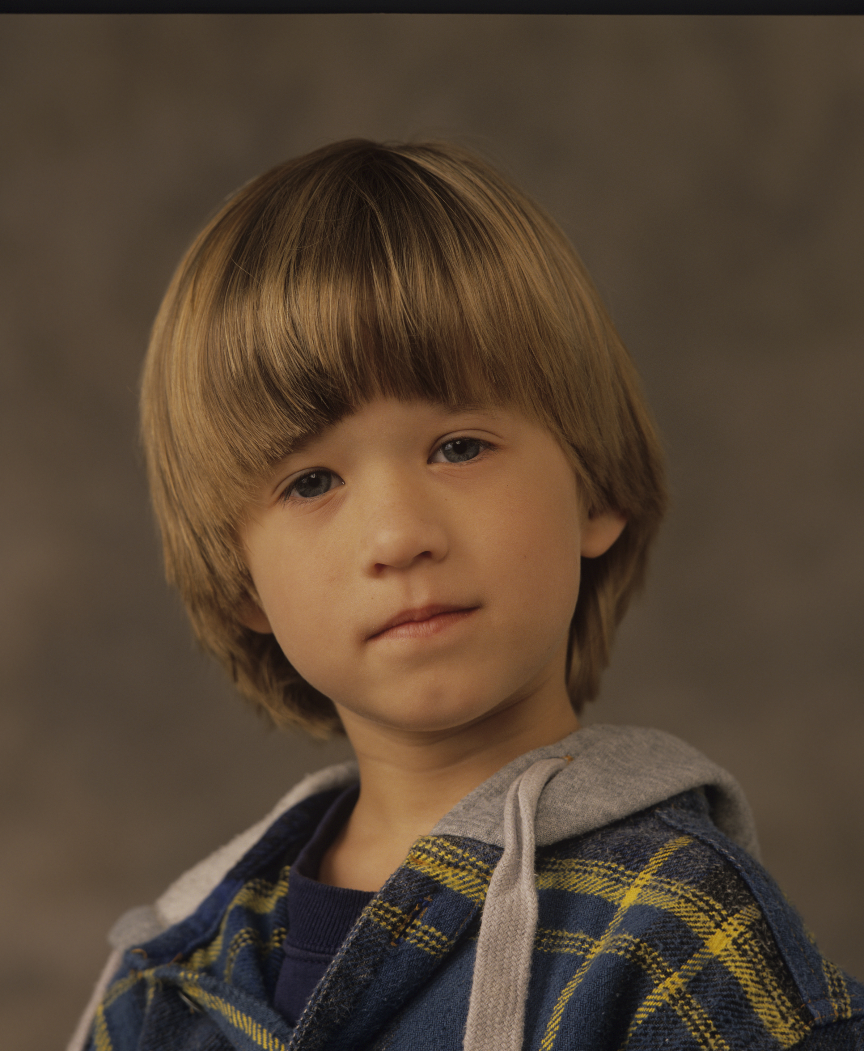 Haley Osment on the set of "Thunder Alley," 1994 | Source: Getty Images