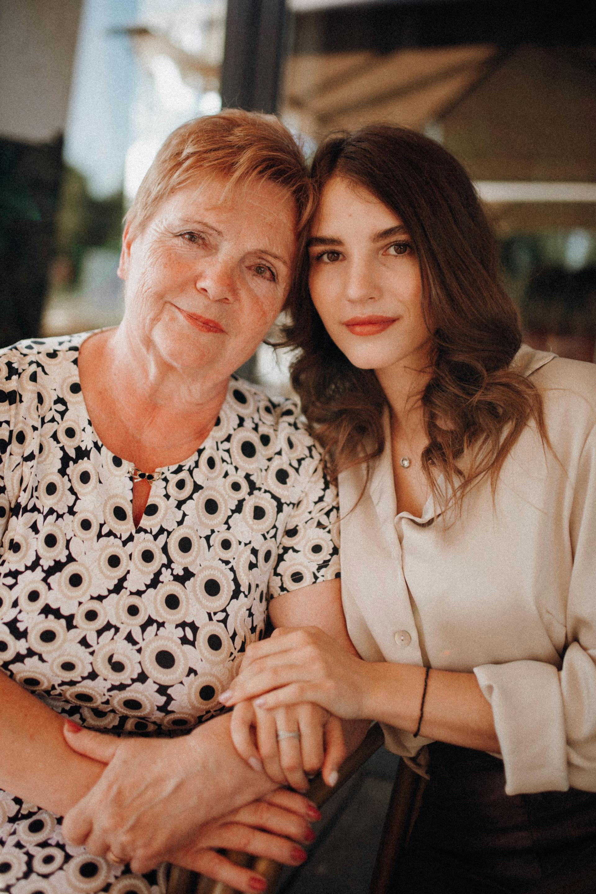 A mother and her daughter | Source: Pexels